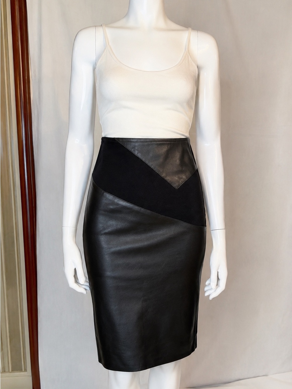 Roland Mouret Black Leather Pencil Skirt with Contrast Panel